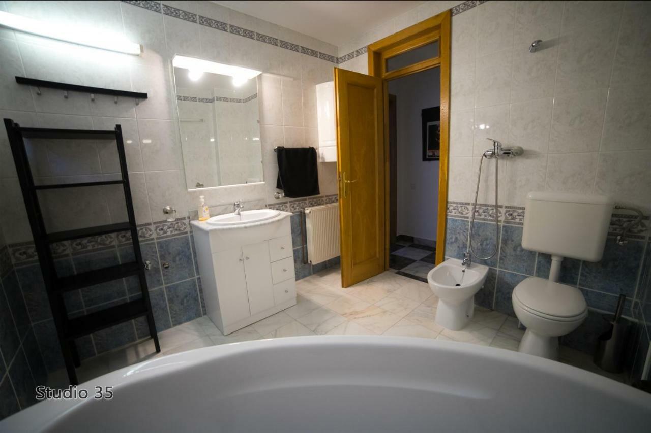 Appartement 35 *